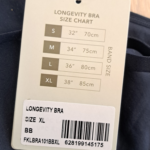 Knix Longevity Bra XL sport black
I have two of the large - Picture 7 of 7